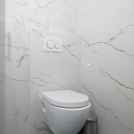 Lav Apartment *